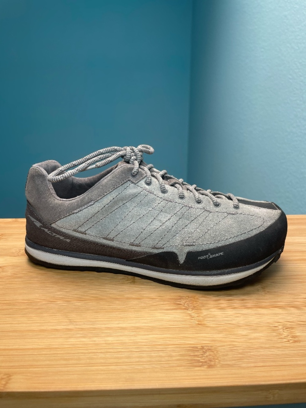 Altra Grafton Hiking Trail Shoes Grey Men's Sz 8 Vibram Soles Outdoor Gray